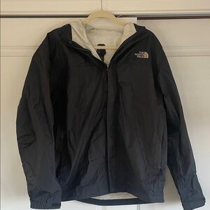 The North Face Men's Black and White Windbreaker